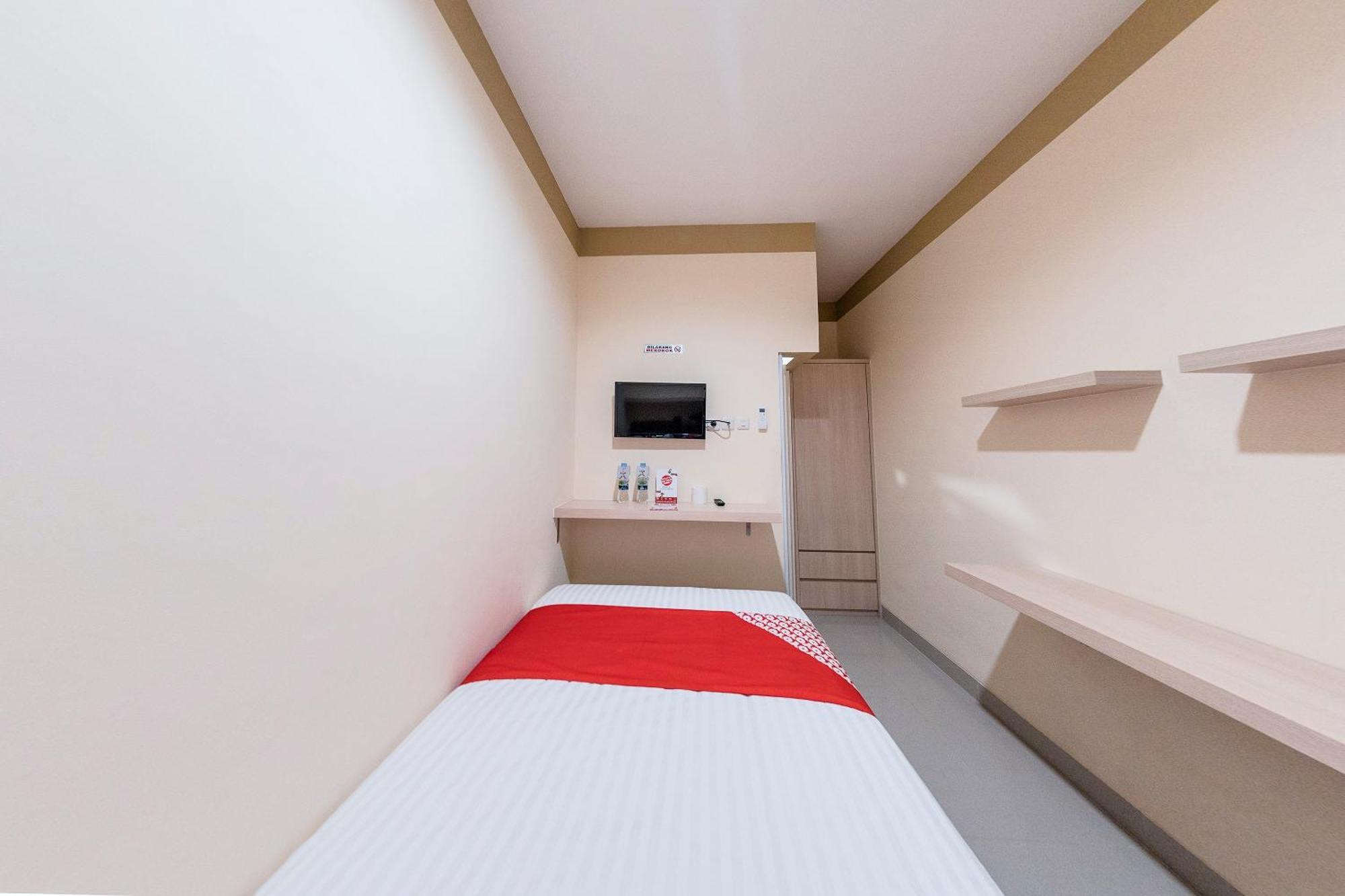 Oyo 478 Balcon Biru Hotell Jakarta Eksteriør bilde