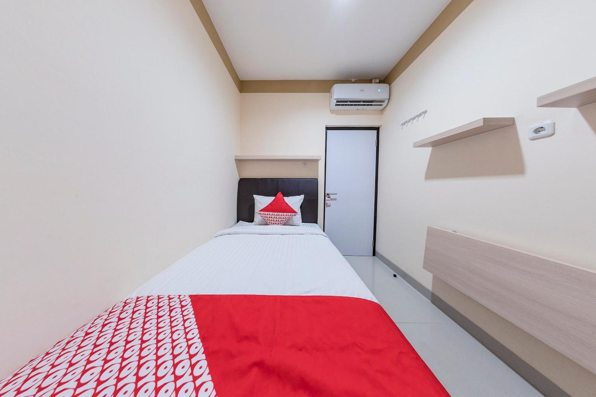 Oyo 478 Balcon Biru Hotell Jakarta Eksteriør bilde