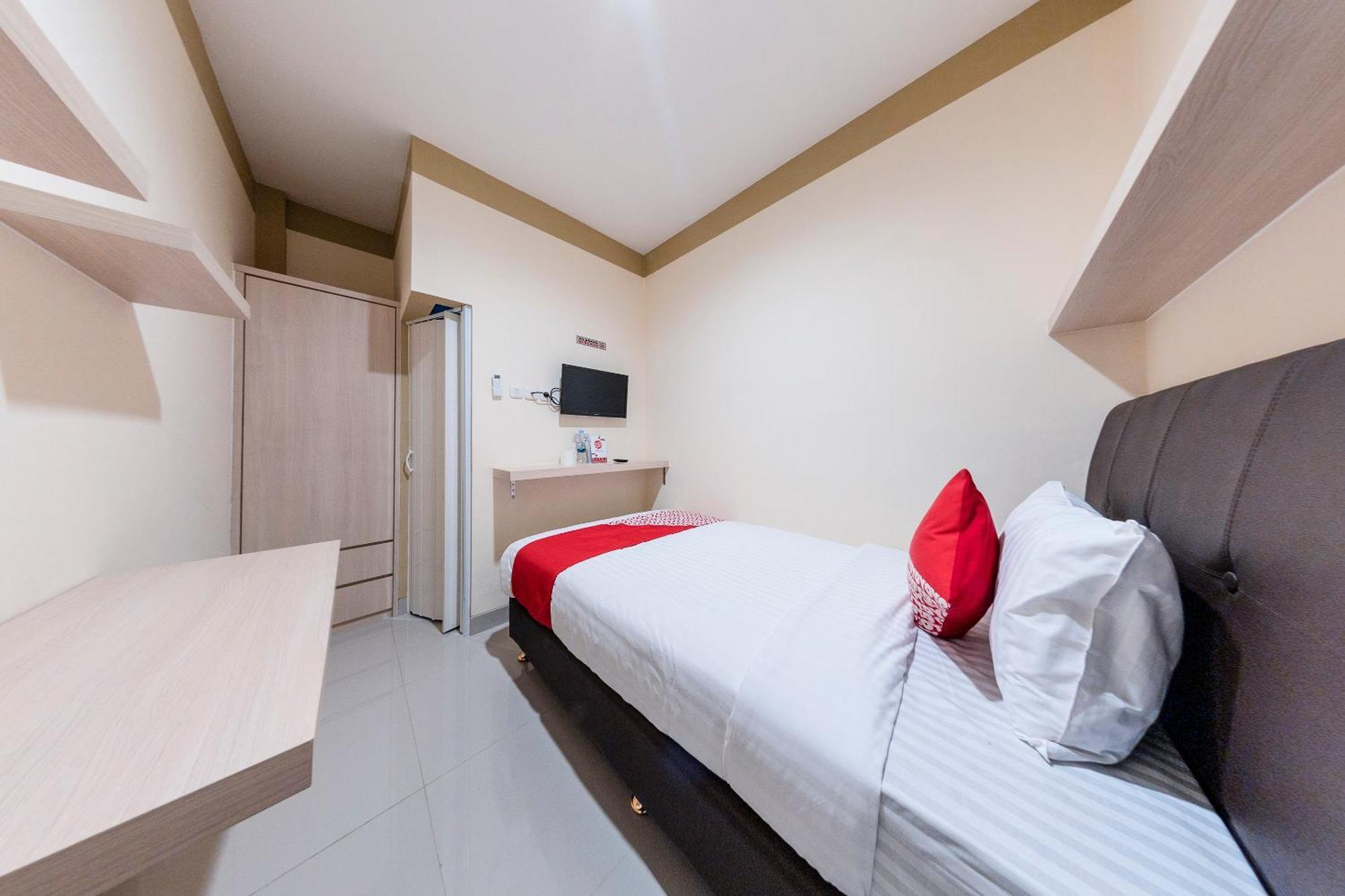 Oyo 478 Balcon Biru Hotell Jakarta Eksteriør bilde