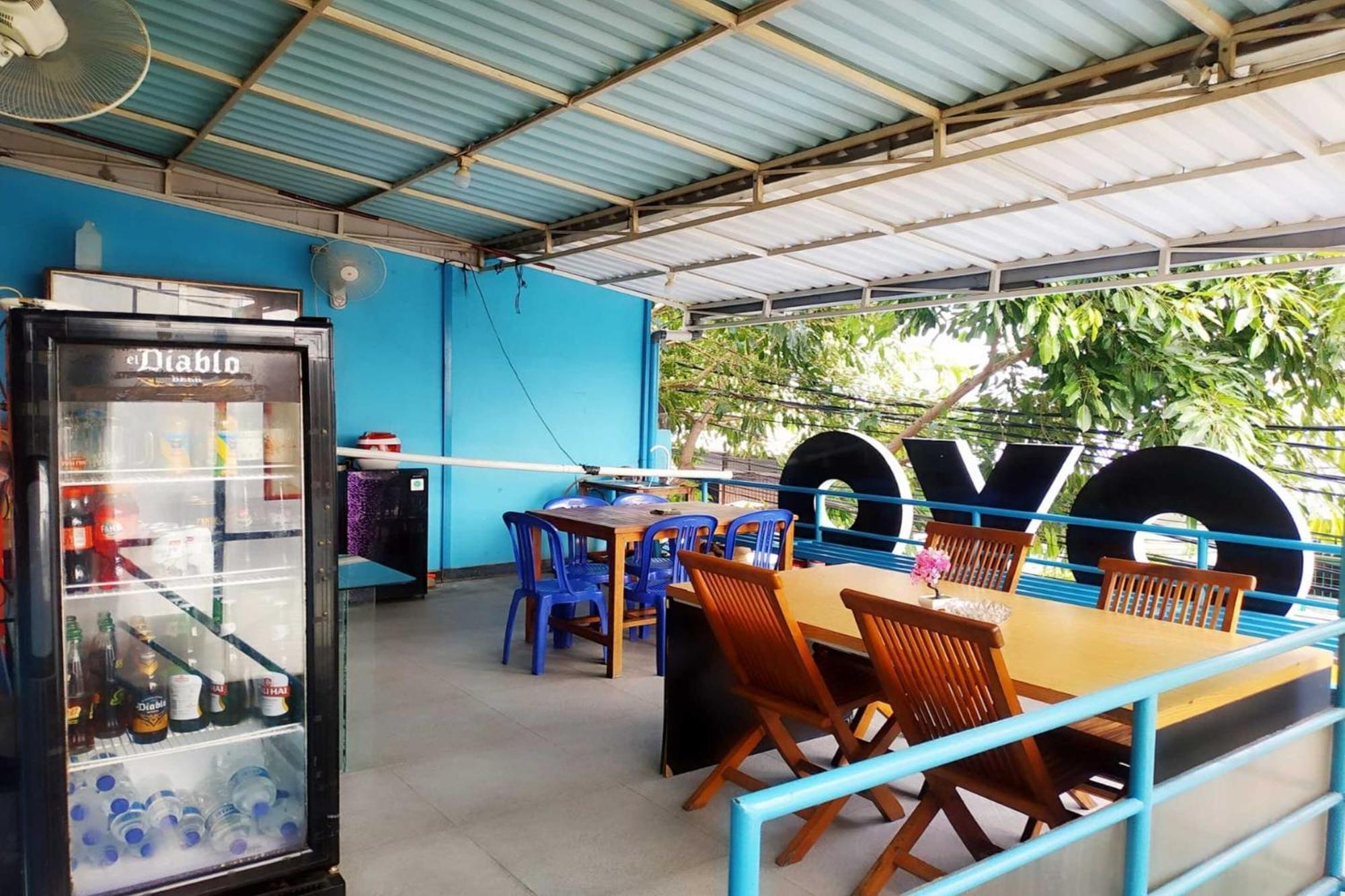 Oyo 478 Balcon Biru Hotell Jakarta Eksteriør bilde